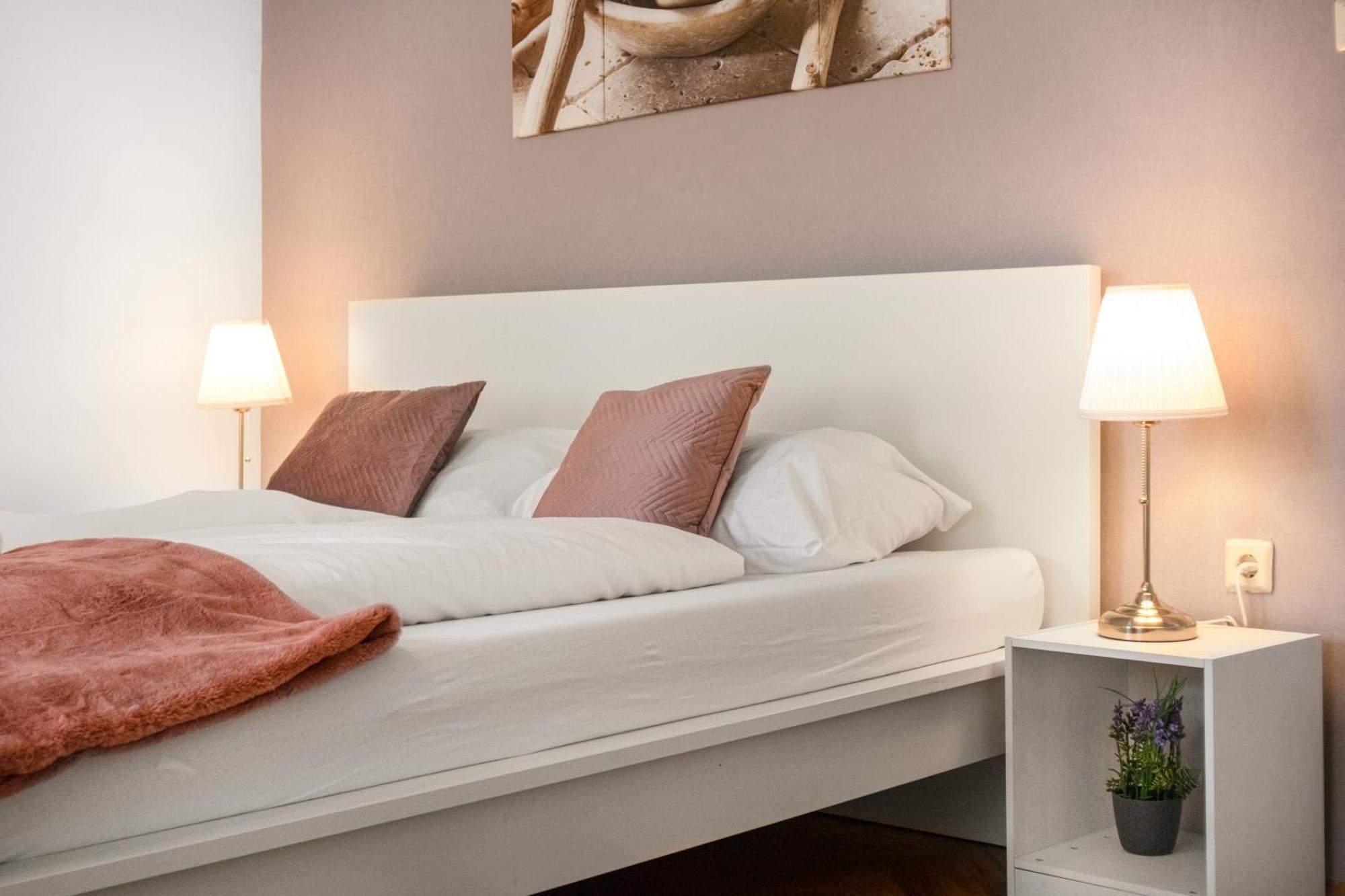 Commodious 3Br Apt. Ideal For Families And Friends Lägenhet Wien Exteriör bild